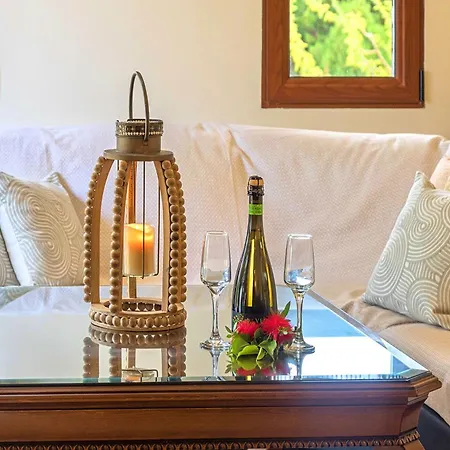 Fuer 14 Personen In Rethymnon, Kreta Nordkueste Kretas Tatil Evi Adelianos Kampos